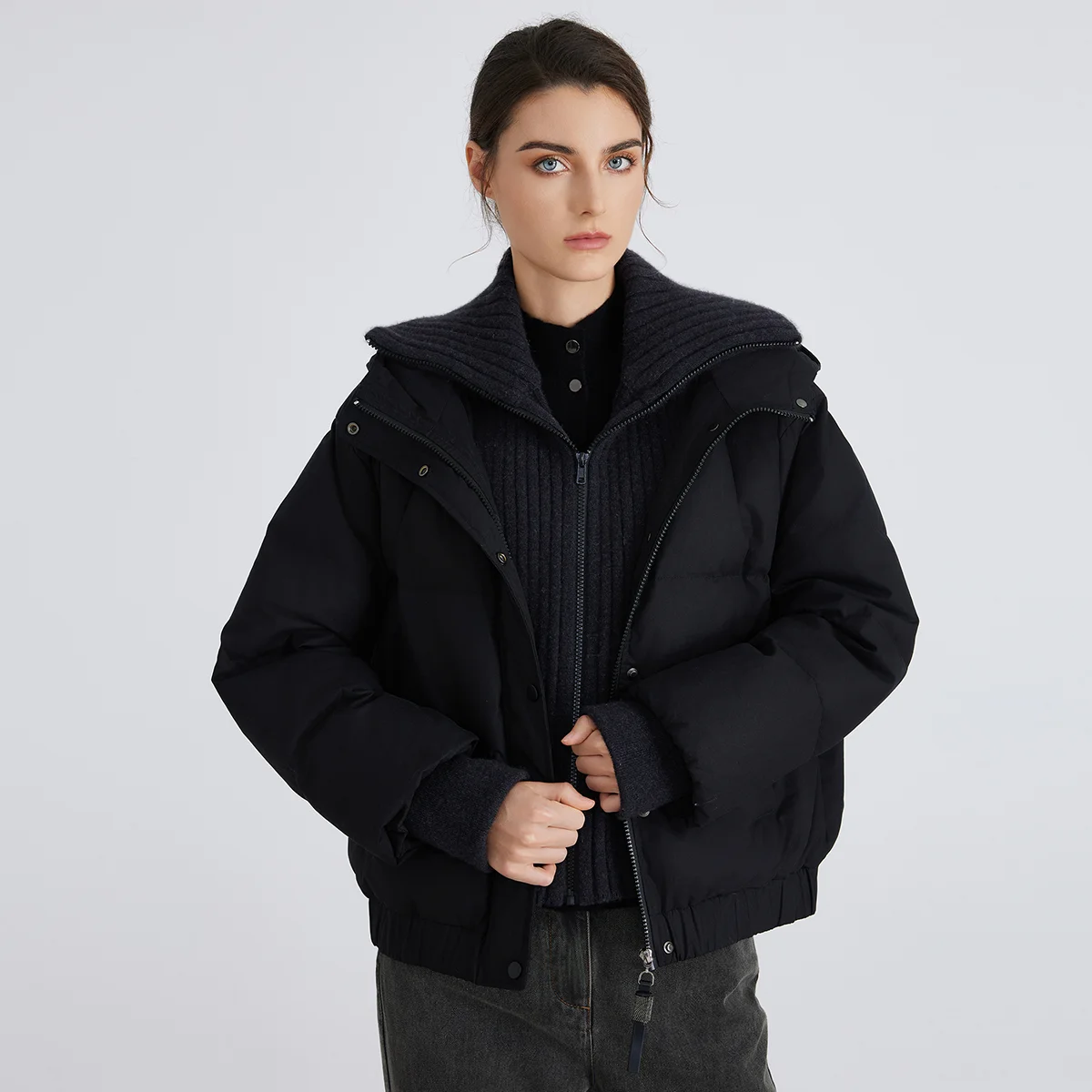 BC869 Chaqueta de plumón de ganso blanco ligera de lujo con cuello alto y cremallera y costuras con botones 100% de cachemira para mujer