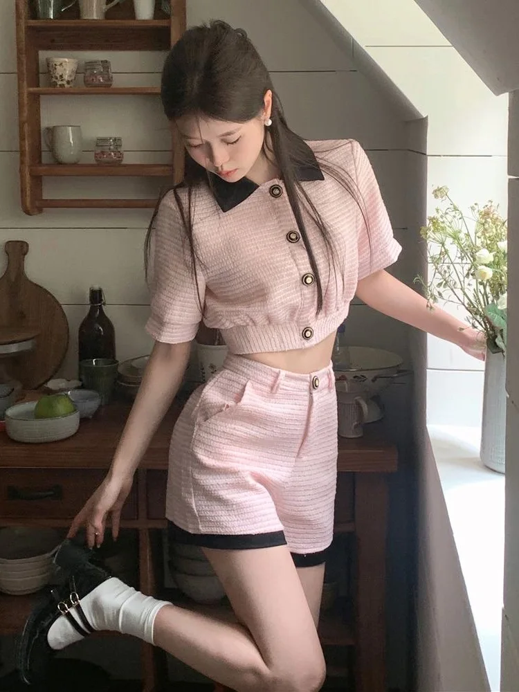 

Pink Flora Fashion Set Vintage Missy Short Sleeve Shorts Two Piece Set Elegant Lady Sweet And Spicy Style Age Reduction Women...