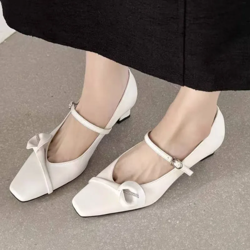 

Женские туфли-лодочки и туфли на каблуке Flower Designer: элегантные туфли с квадратным носком для весны и осени, белые туфли Мэри Джейн на каблуке «киттен»