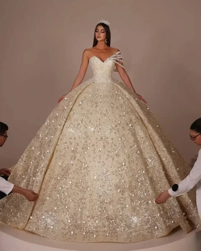 Luxurious Sparkling A-line Lace Bead Embroidery Women's Puffy Wedding Dress Sexy V-neck Single Shoulder Bridal Dress Customized