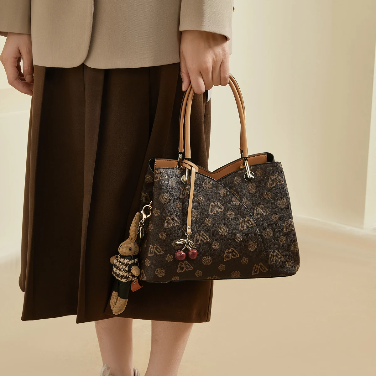 SAFIYA PVC Leather Women's Sho - đánh giá và giá Tote Bag Leather Monogram