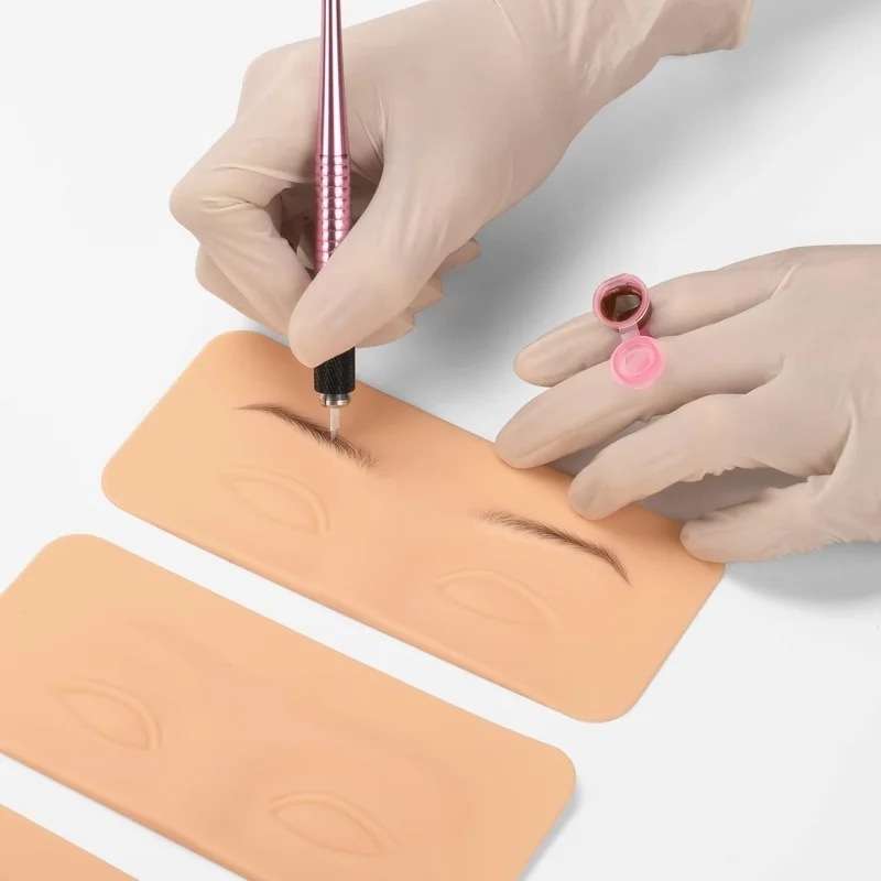 3D-Make-up-Praxis für Augenbrauen und Augenlider. Verdickte dreidimensionale Nachahmung der weichen Haut echter menschlicher Augen. Geeignet für die Augen