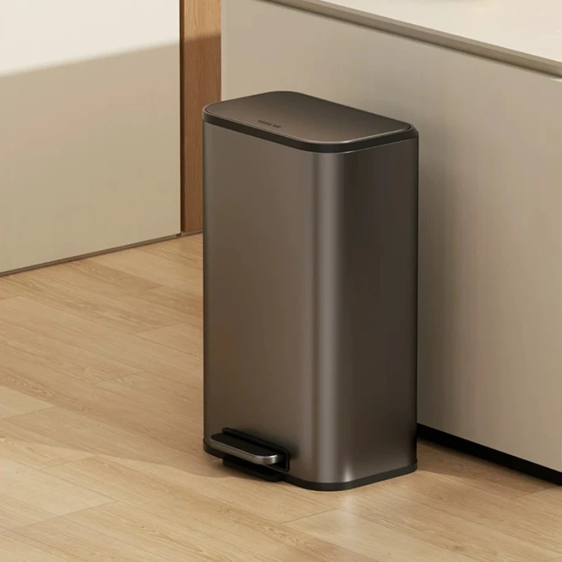 

Large Capacity Stainless Steel Trash Can Luxury Garbage Bin for Living Room with Lid Waste Bucket Modern Wastebasket for Office