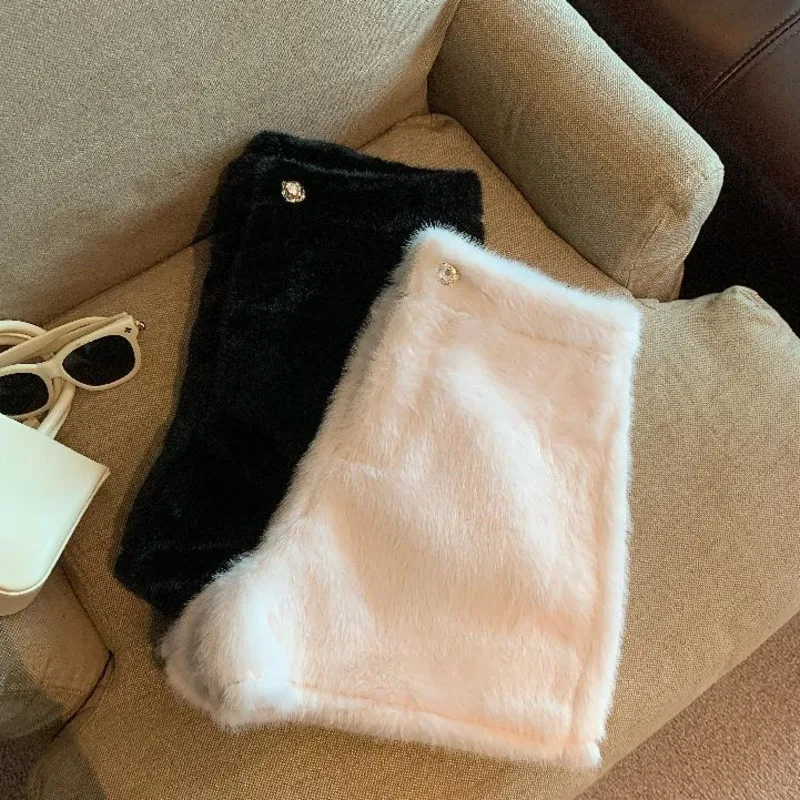 Bianco visone finto velluto corto donna 2024 autunno inverno addensato caldo peluche tuta sportiva pantaloni a vita alta casual pantaloni a gamba larga