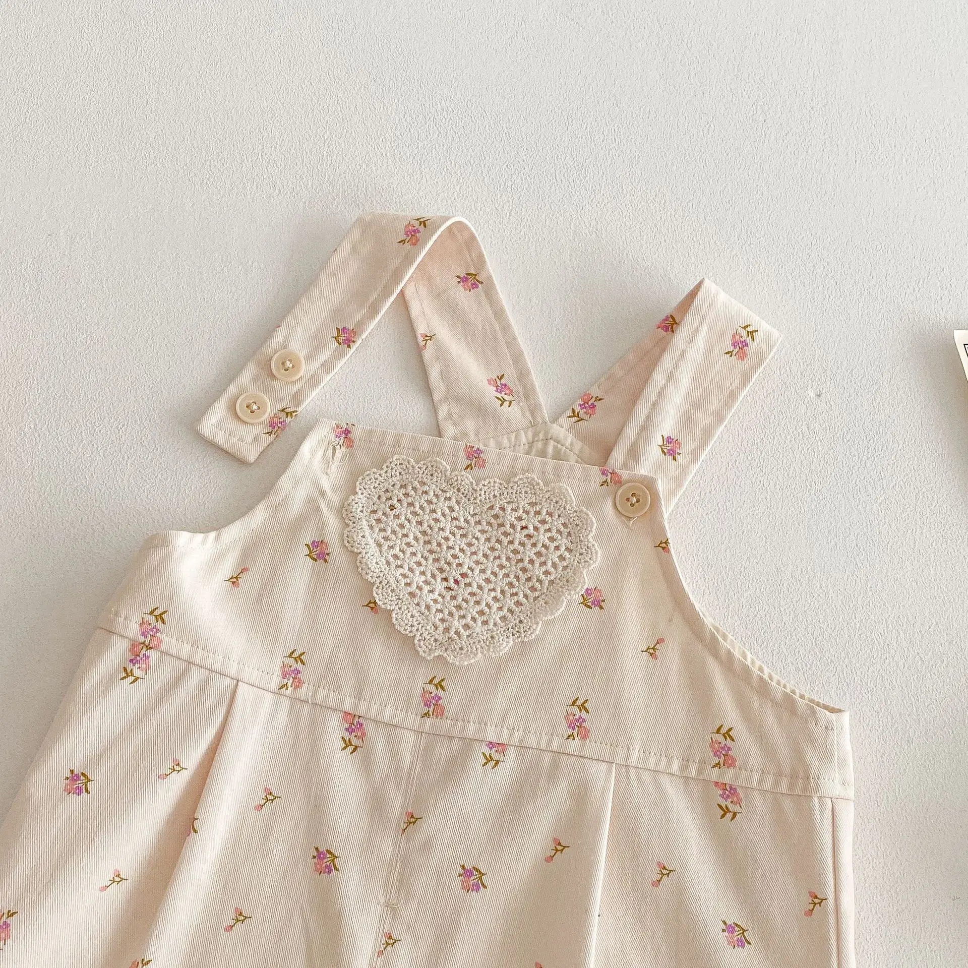 

1-5Y Children Spring Versatile Casual Hearts Bodysuit Kids Overall Kids Girls Cotton Jumpsuits Floral Print Soft Suspender Pants