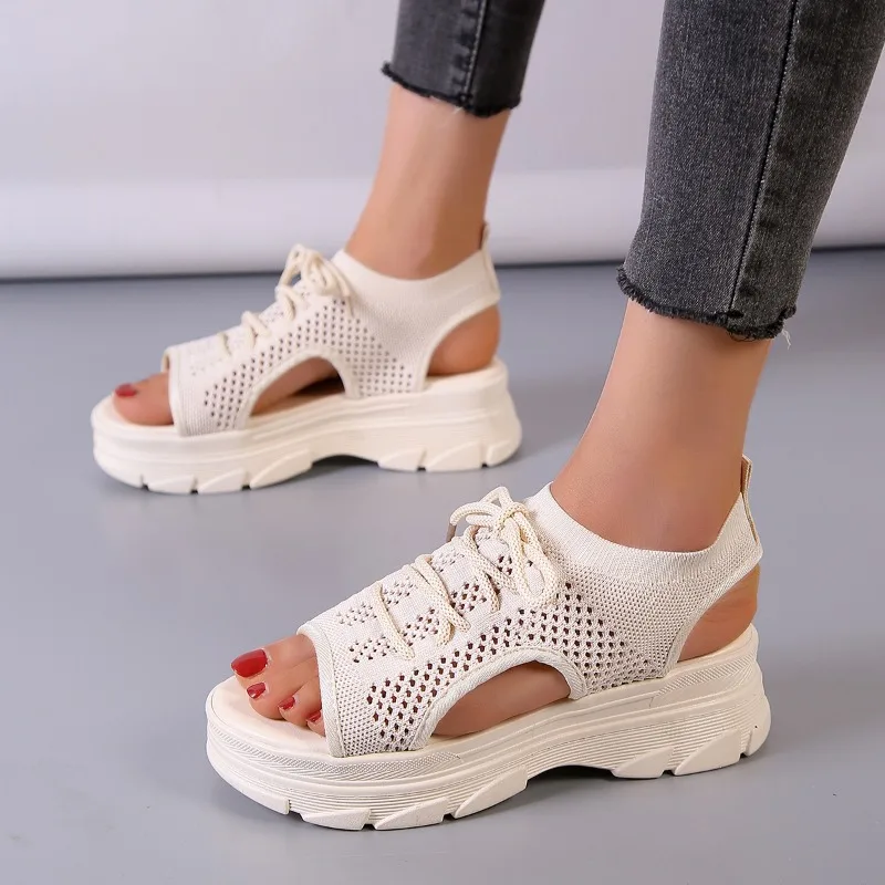 

Летние стильные и удобные римские сандалии на танкетке с круглым носком для женщин, повседневные кроссовки на толстой подошве со шнуровкой, женская обувь