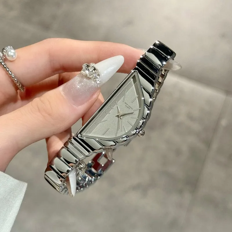 2025 Fashion Women's Watch Light Luxury Semi-circular Irregular Design Light Luxury Niche High-end Women's Quartz Watch