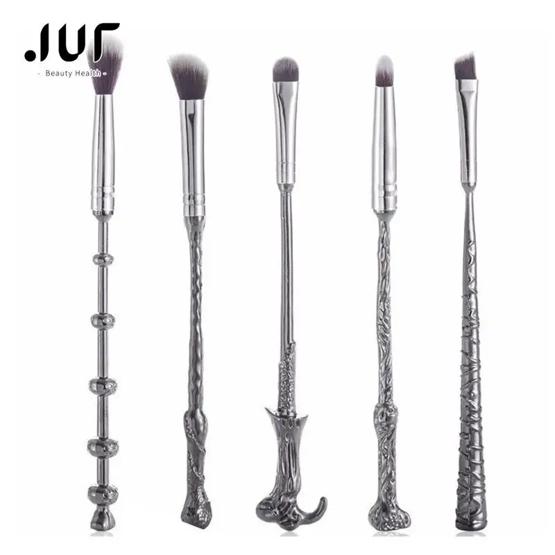 

5pcs Pro Makeup Brushes Set Magic Wand Foundation Blush Eye Shadow Lip Brush Beauty Cosmetics Brush Face Makeup Tool