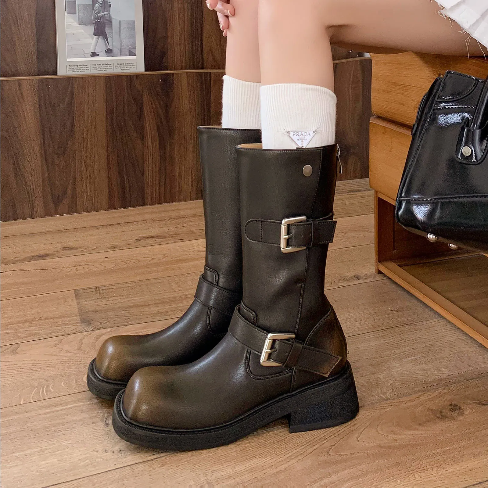 

Arden Furtado 2025 Autumn Brown cowhide Riding boots Square toe Back zippe Middle heel Belt buckle Large size Mid-Calf boots