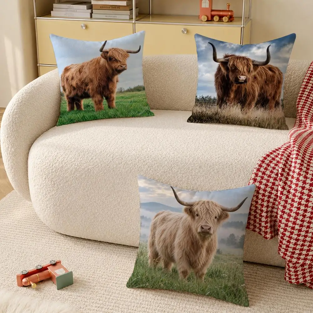 Highland Cow Art Cushion Cover Pillow Case Organic Short Plush Cushion Covers Washable Wrinkle-Resistant
