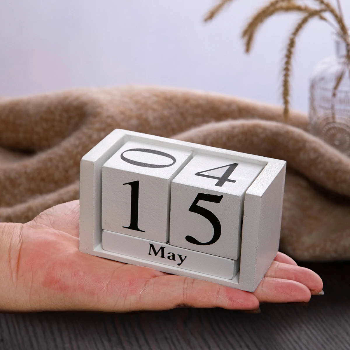 1 Piece Wooden Perpetual Calendar Home Bedroom Desktop Ornament Creative DIY Student Kids Girl Gift Decoration