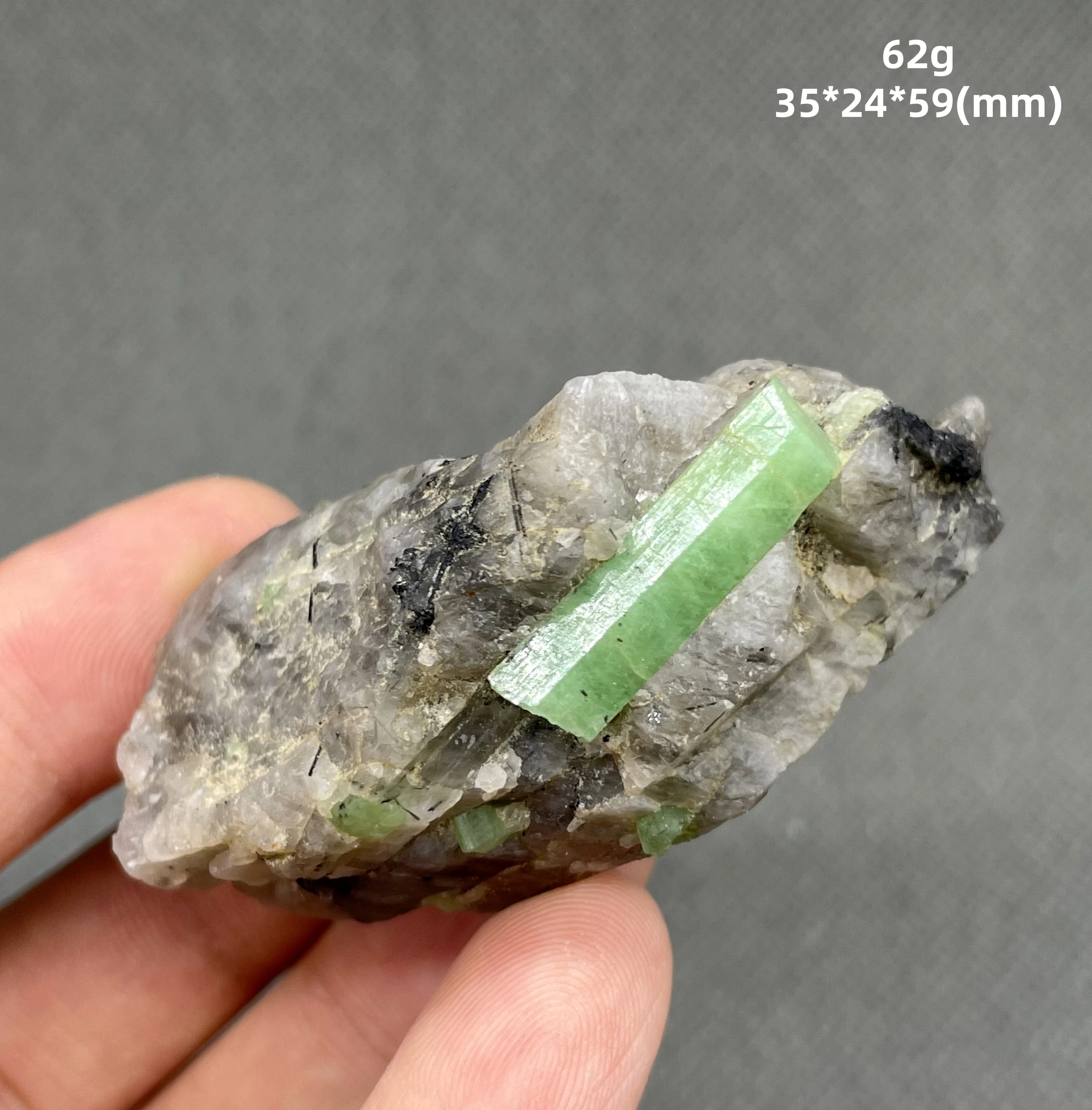 Natürliches Smaragd-Mineralkristall-Exemplar, Heilquarz aus China (Kristalle und Steine, Quarzkristallsteine)