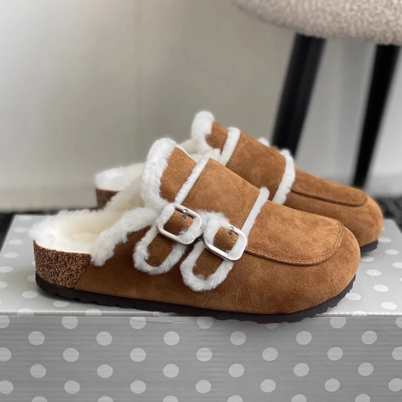 

Woolen slippers for women's outdoor wear 2025 new winter model with fur integrated thick sole and toe cover, fur slippers with