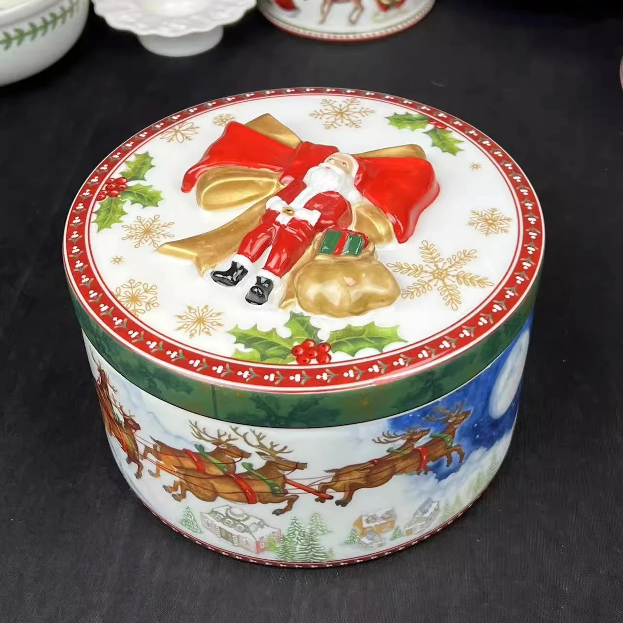 

Жесткая фарфоровая рождественская посуда, тарелка для салата, квадратная миска с волнистыми краями, тарелка для супа, плоская тарелка1