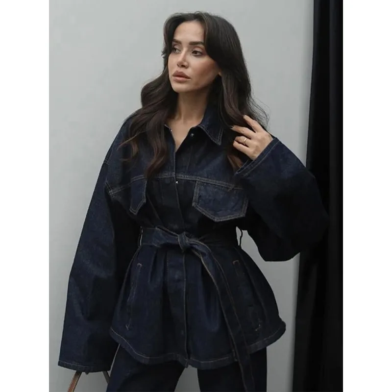 

Модная джинсовая куртка с лацканами и поясом для женщин, новая, на одной пуговице, с длинными рукавами, в стиле рубашки, для уличного стиля, шикарная, джинсовая верхняя одежда