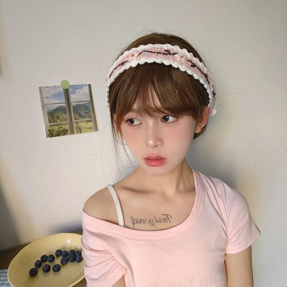 

Вязаная повязка на голову с вышивкой и цветком, шерстяная пряжа, милая вязанная крючком повязка для волос, мягкая тонкая повязка для волос в пасторальном стиле