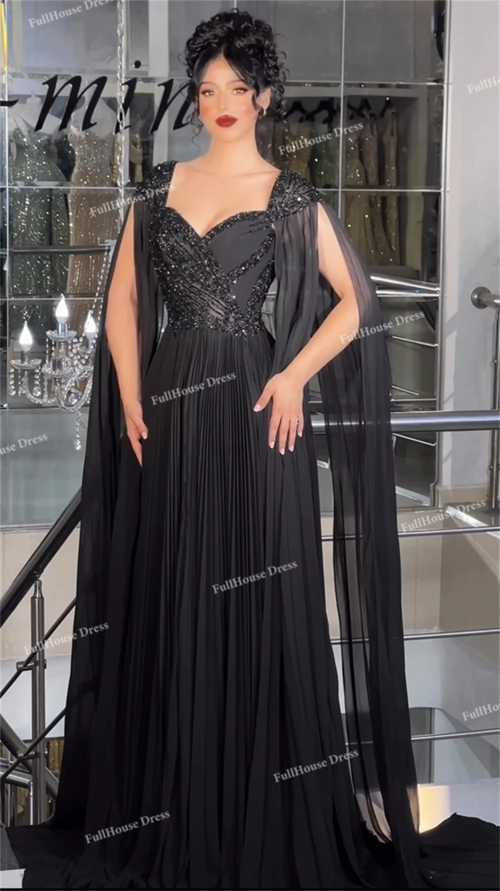 Vestido de noche plisado de gasa con cuello en V negro hecho a medida, vestido de noche sin espalda hasta el suelo con cuentas, vestido saudí brillante con tren de barrido