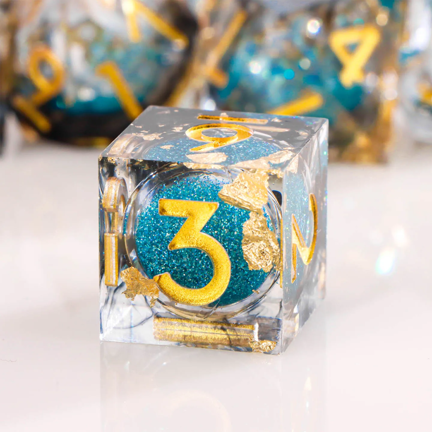 

Набор кубиков D20 с жидким сердечником из золотой фольги Galaxy Sharp Edge, смола, тематические кошки, игровые кости Dungeons And Dragons, игральные кости D&D, подарок