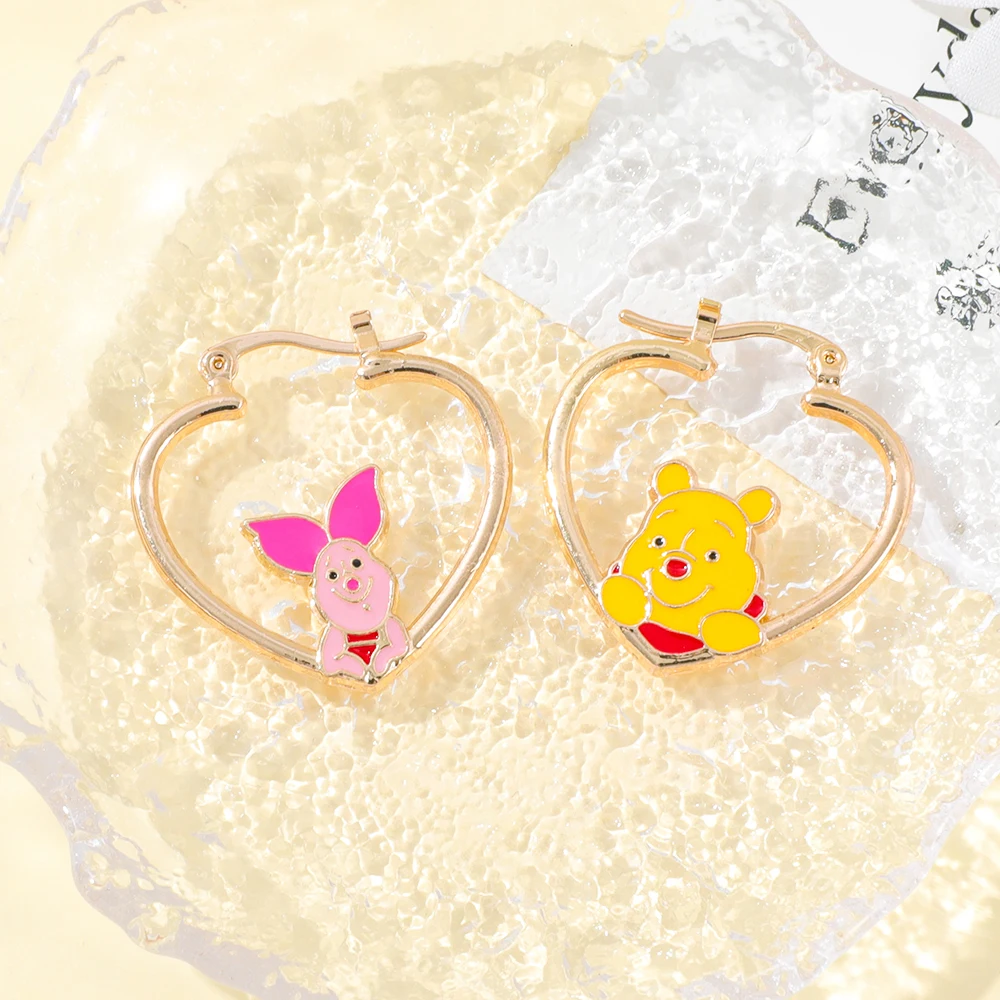 

Fashion Anime Cartoon Character Heart Hollow Design Accessory Exquisite Gift for Men Women Creative Toy