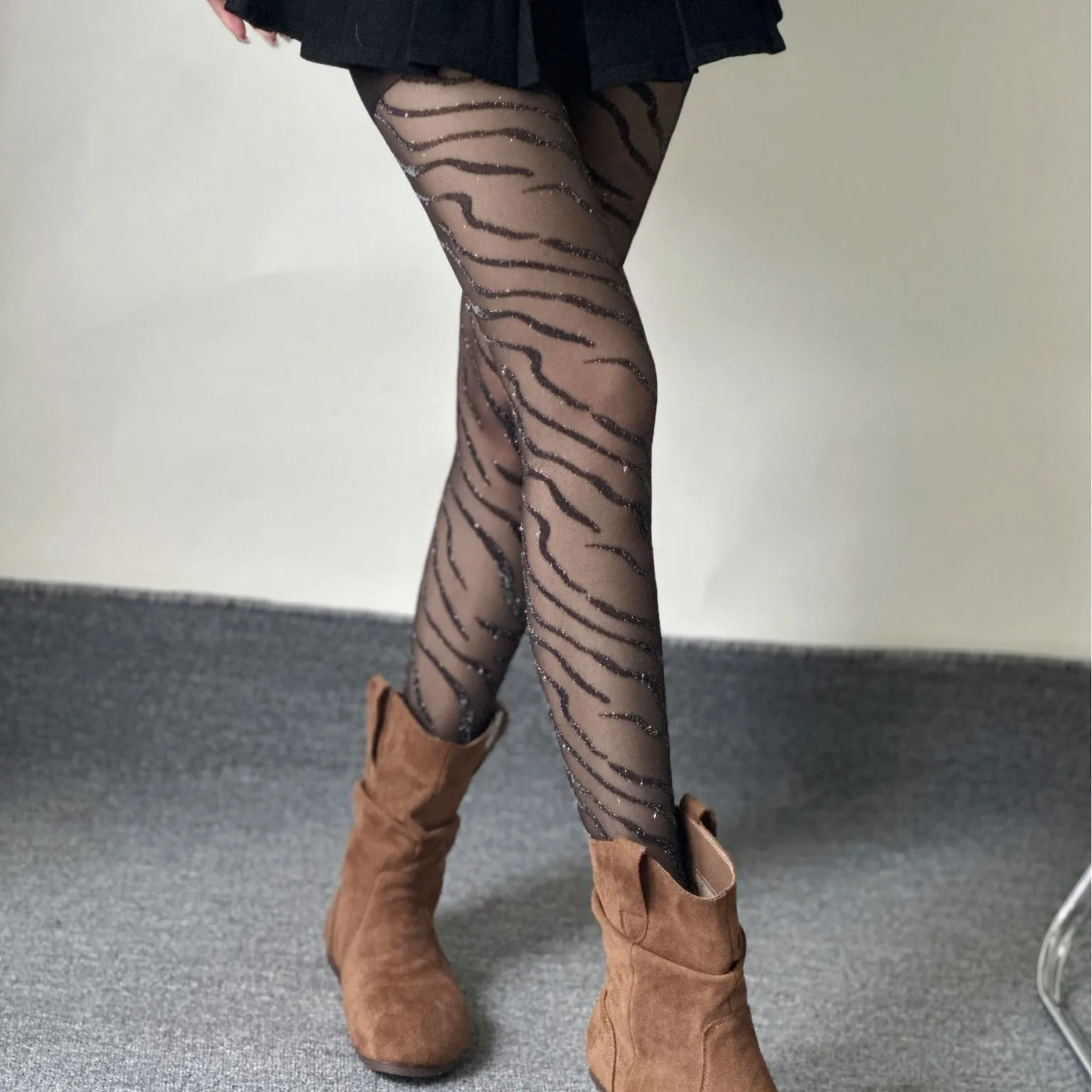Fashion Striped Ladies Pantyhose Thin Black Reflective Silver Wire Flocking Zebra Print Spice Lolita Personality Tights
