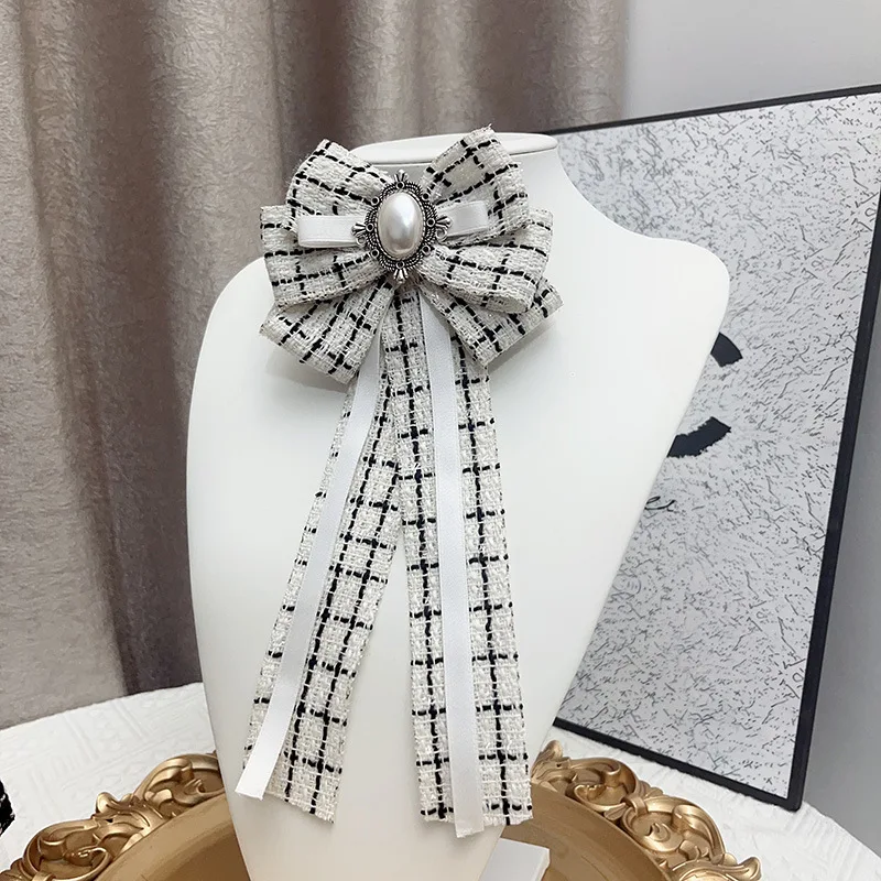 New Autumn and Winter Checkered Ribbon Bow British Women's College Style Retro Pearl Brooch Shirt Jacket Collar Accessories