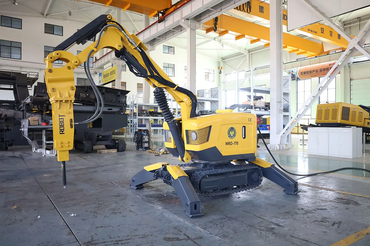 2026 Latest Model IoT/Unmanned/auto Pilot/automatic Excavators Demolition Robot With Remote Control