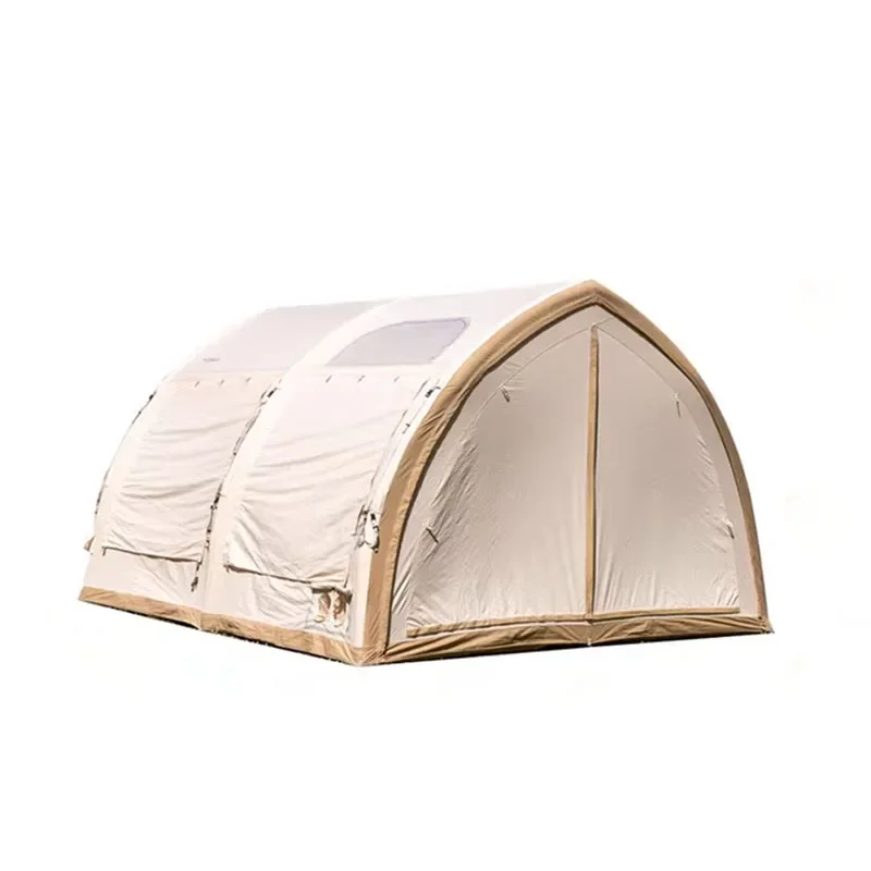 

Internet celebrity couple air tent