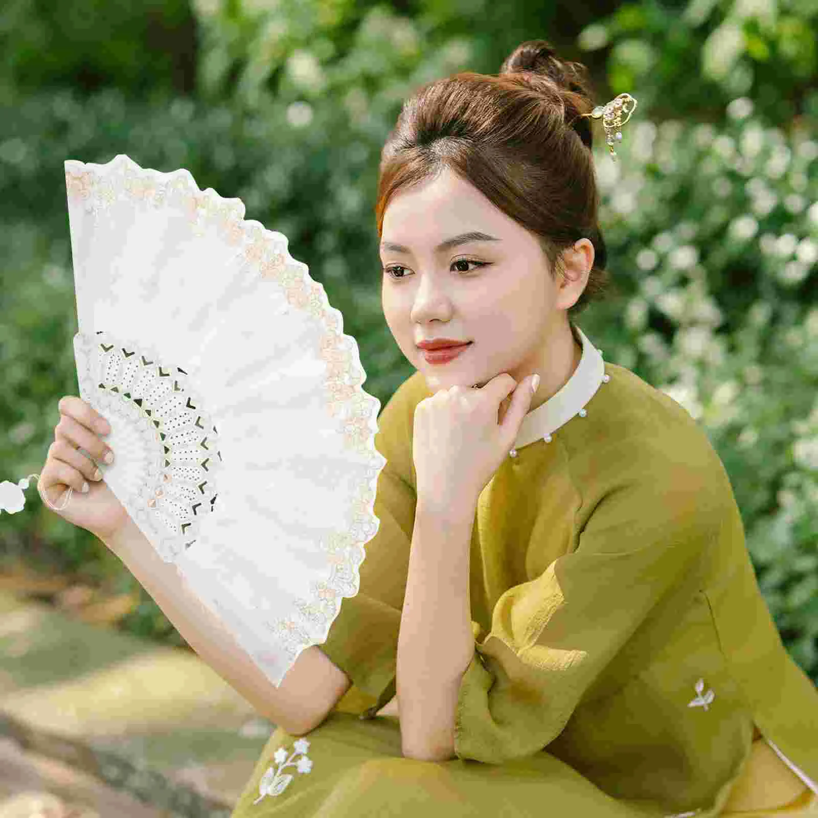 White Plume Hand Fan Vintage Style Flapper Hand Fan For Costume Party Dancing-White With Plume Charm Tea Party Acces