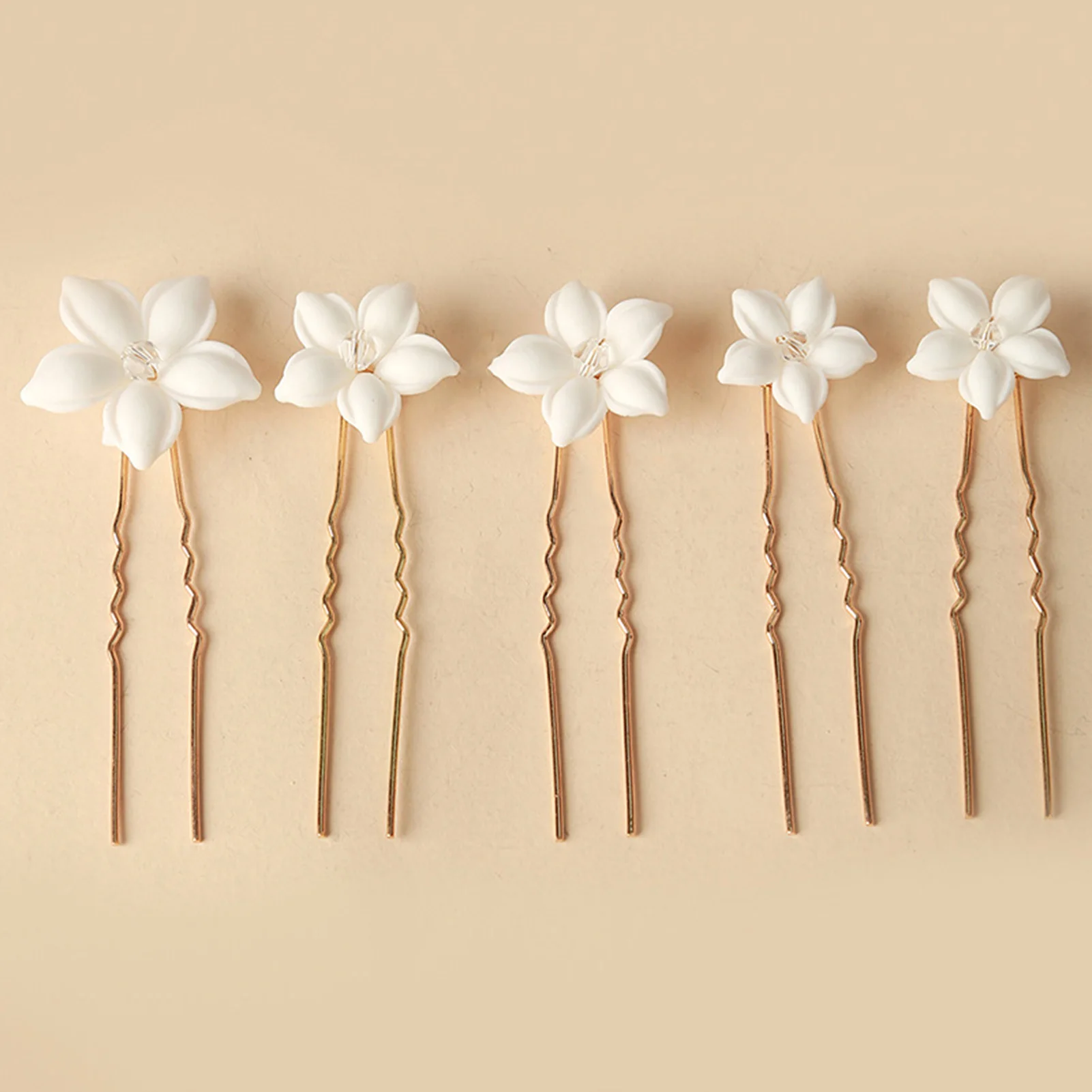 White Flower Hair Clips Bride Wedding Headdress Elegant Headwear U Shaped Hair Stick Floral Designs Simple Hairpins for Women