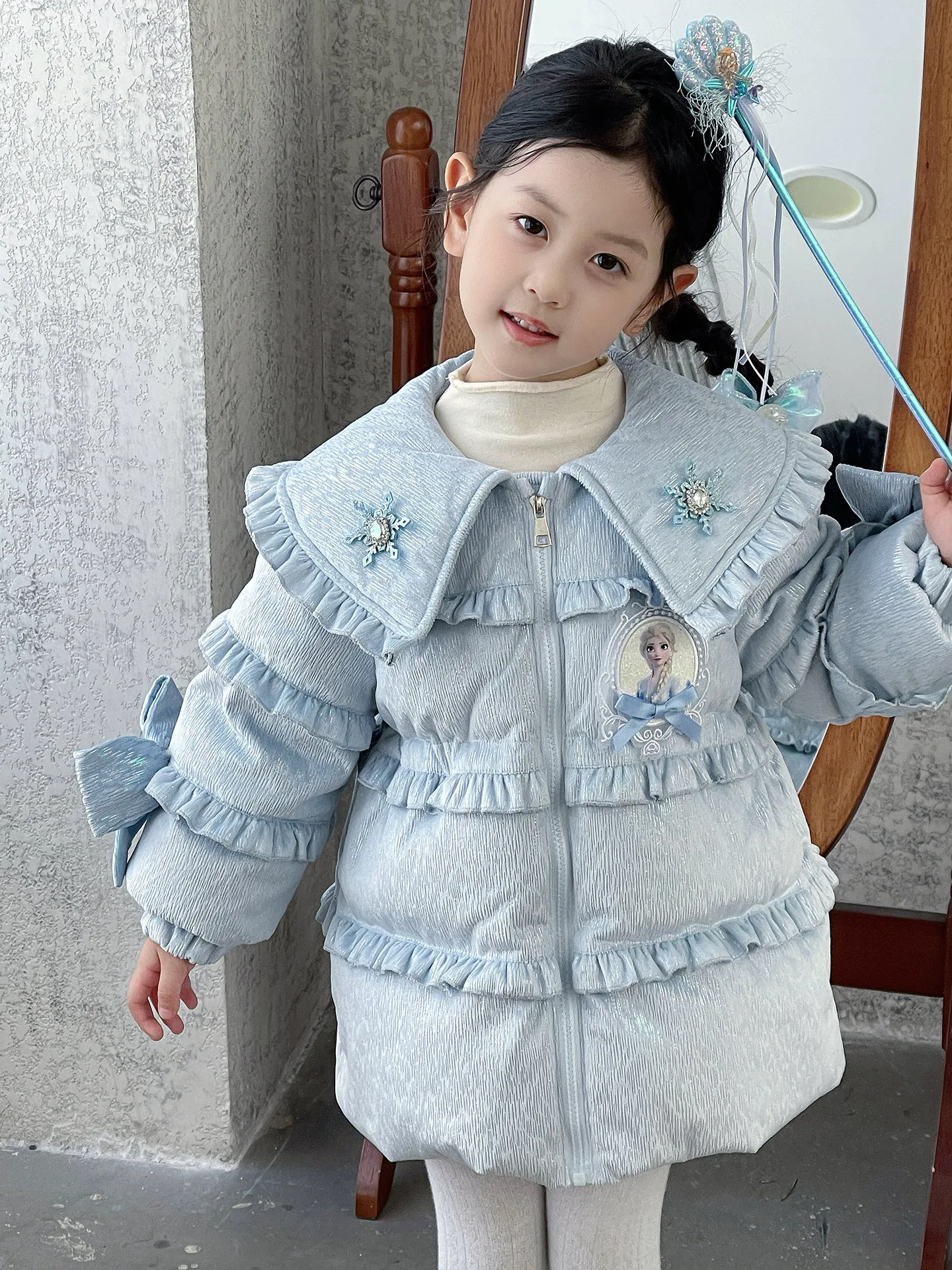 

Girl New Elsa Princess Thicken Coat Korean Lapel Blue Lace Splicing Down Jacket Cartoon Pattern Bow Appliques Kid's Puff Jackets