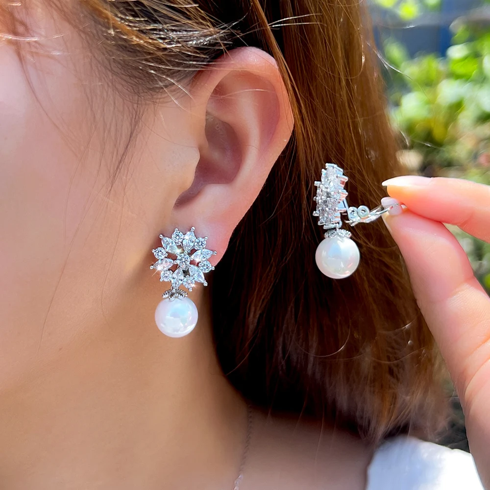 

CWWZircons дизайнерские CZ Кристалл цветок жемчуг без отверстий серьги для женщин модные ювелирные изделия клипсы для ушей серьги без проколов CZ408