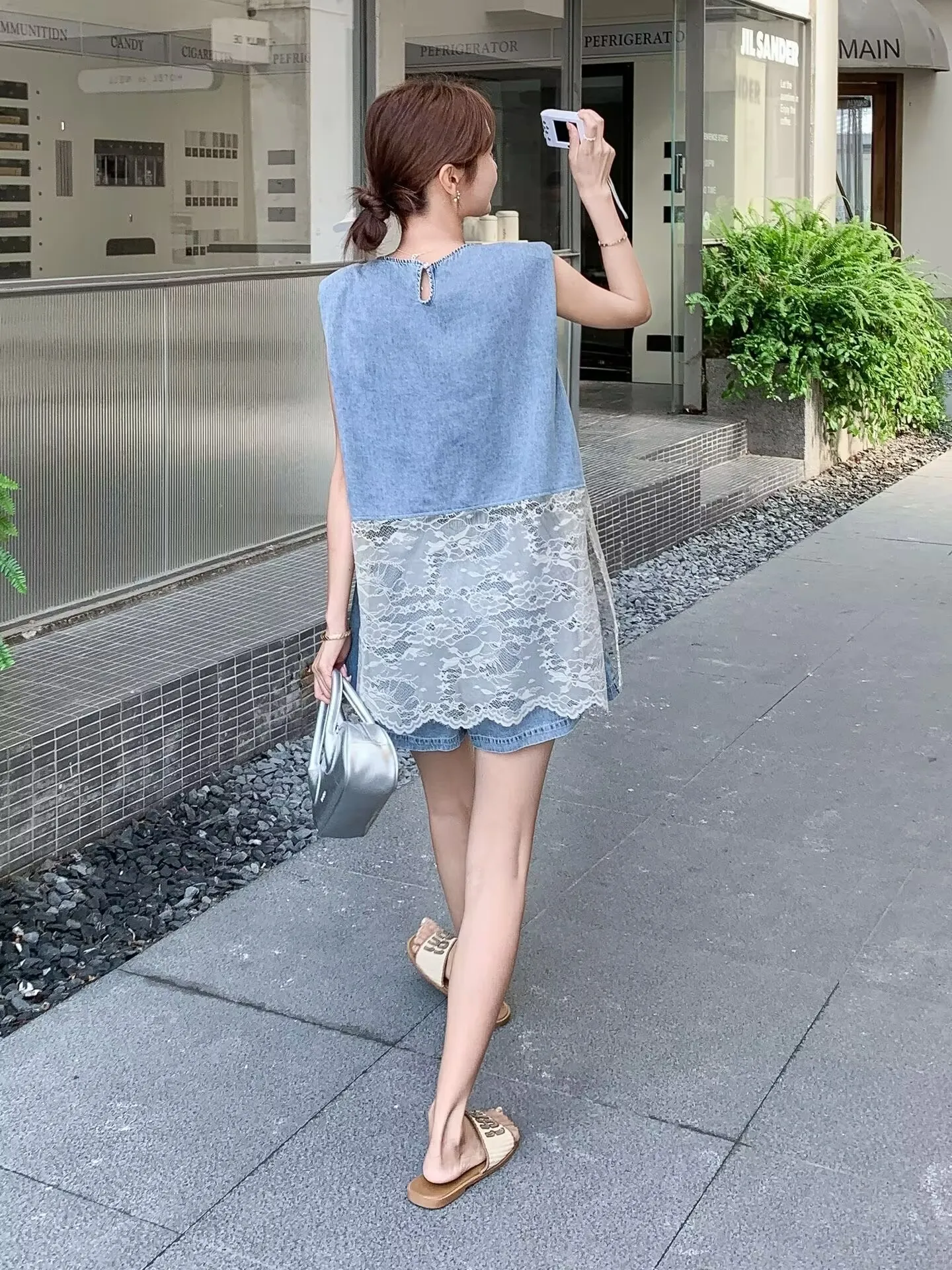 Lace Patchwork Sleeveless Denim Top And Shorts Set For Women In Summer 2026, New Korean Commuting style, Slimming Two-Piece Set