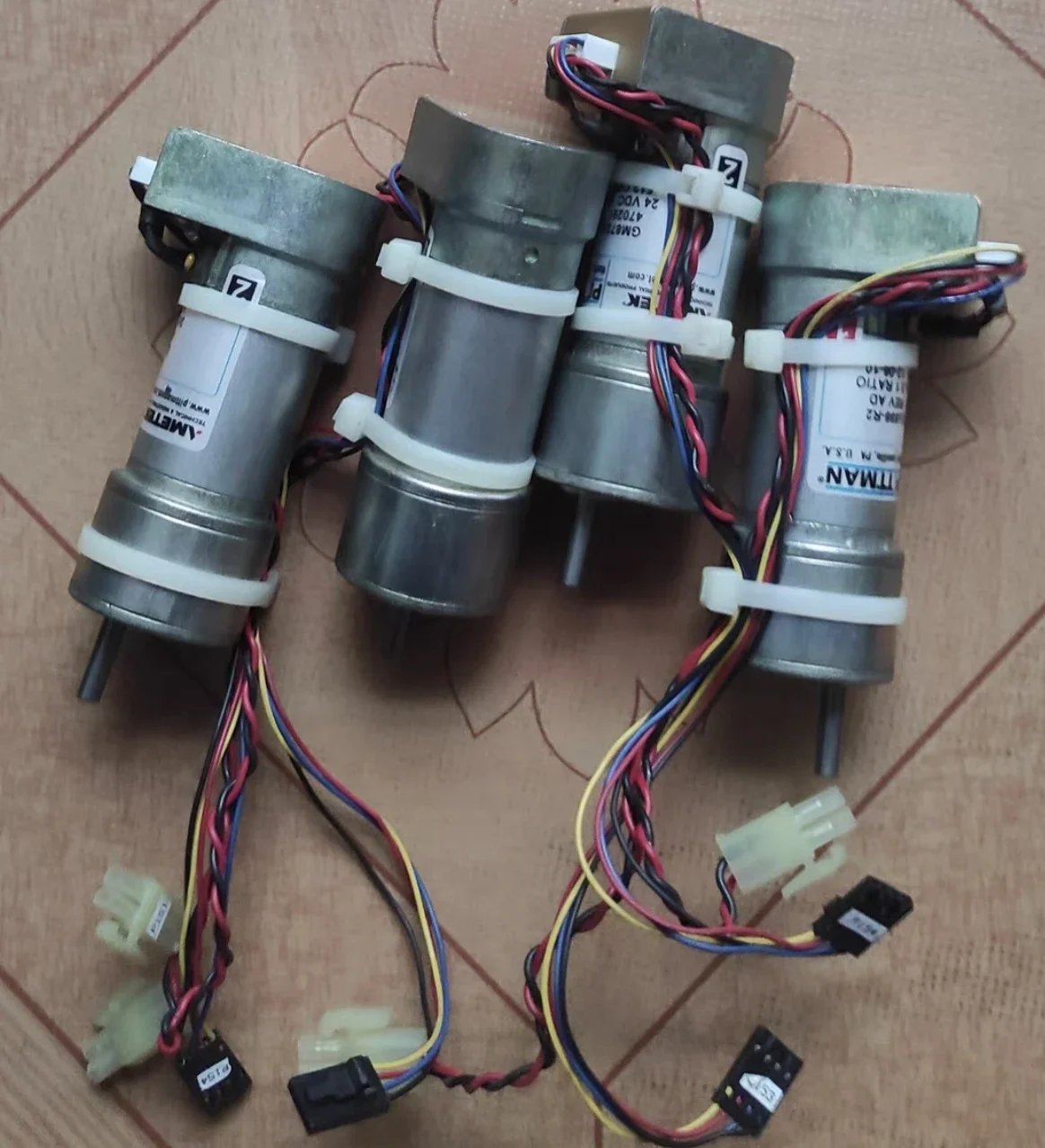 Used GM8723G598-R2 24VDC motor speed reduction