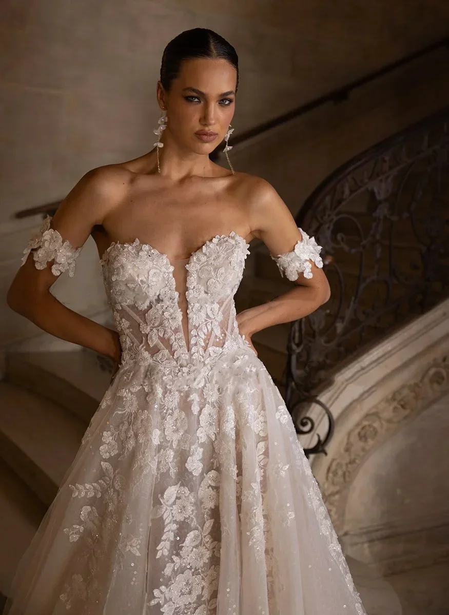 ชุดแต่งงานแบบผ่าข้างสุดเซ็กซี่สำหรับผู้หญิง ตกแต่งด้วยลูกไม้ปักเลื่อม คอวีทรงเอไลน์