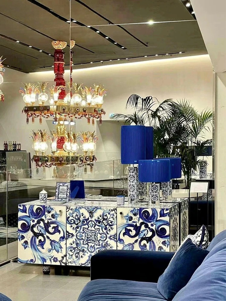 خزانة جانبية لتناول الطعام مصنوعة من الخزف الصلب باللونين الأزرق والأبيض الفاخر وخزانة تخزين فاخرة للفيلا الفنية وخزانة جانبية إبداعية #3