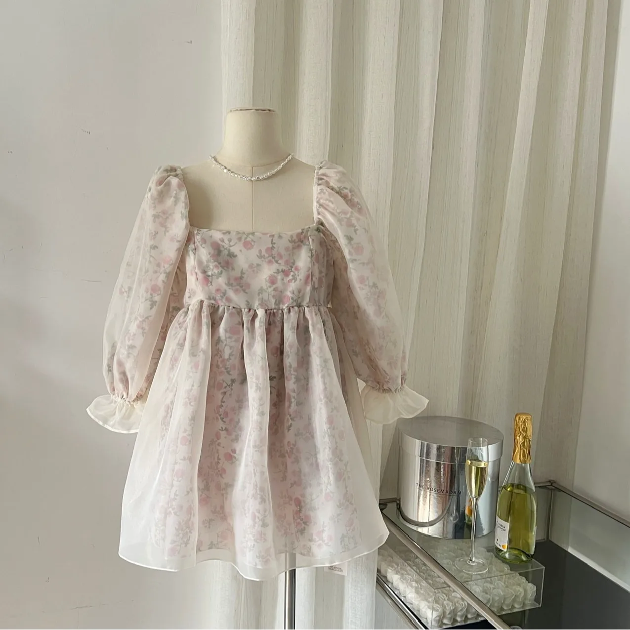 Vestido largo con mangas farol de estilo nuevo de verano 2025, falda corta de playa e para mujer, vestido hinchado flo...