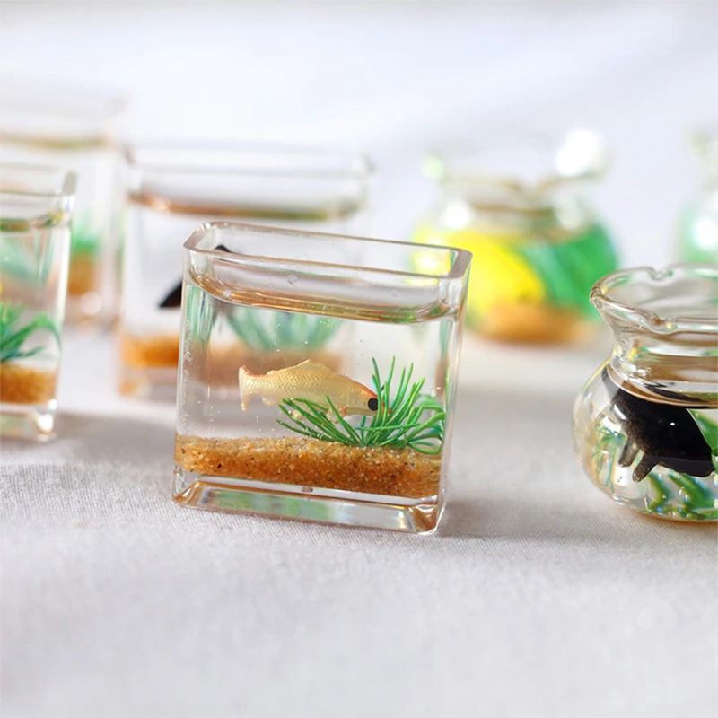 Dollhouse Miniature ถังปลาแก้วชาม Aquarium บ้านตุ๊กตาบ้านเครื่องประดับของเล่นสําหรับตุ๊กตา Decals