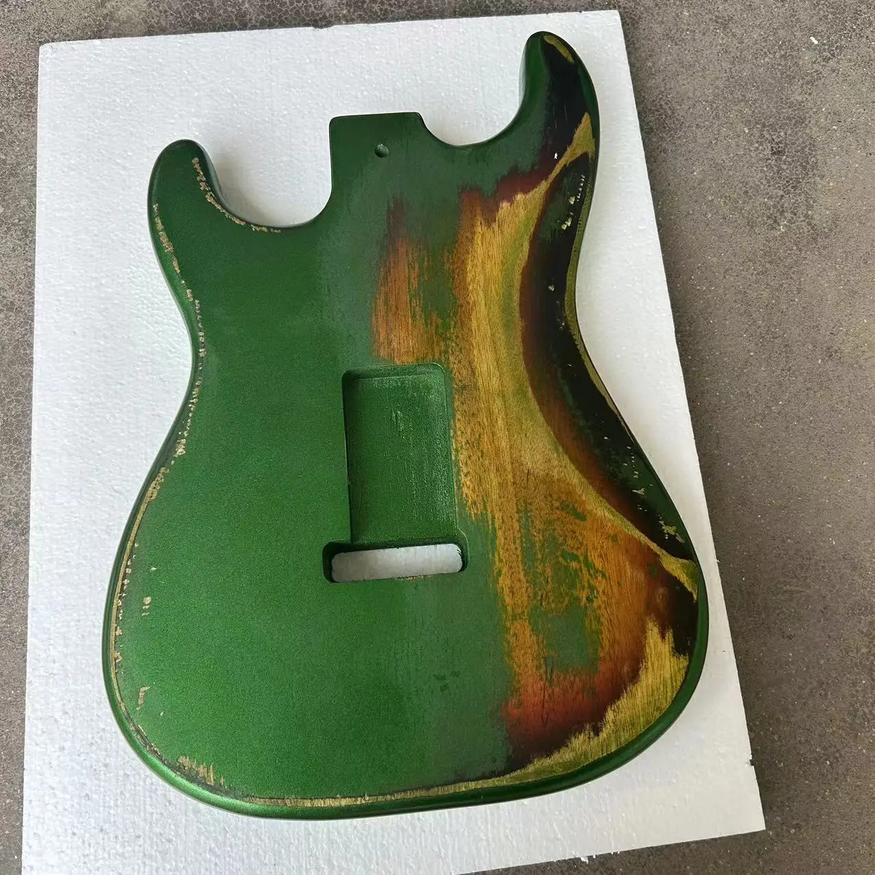 DIY ST Electric Guitar body heavy relic Green sunburst