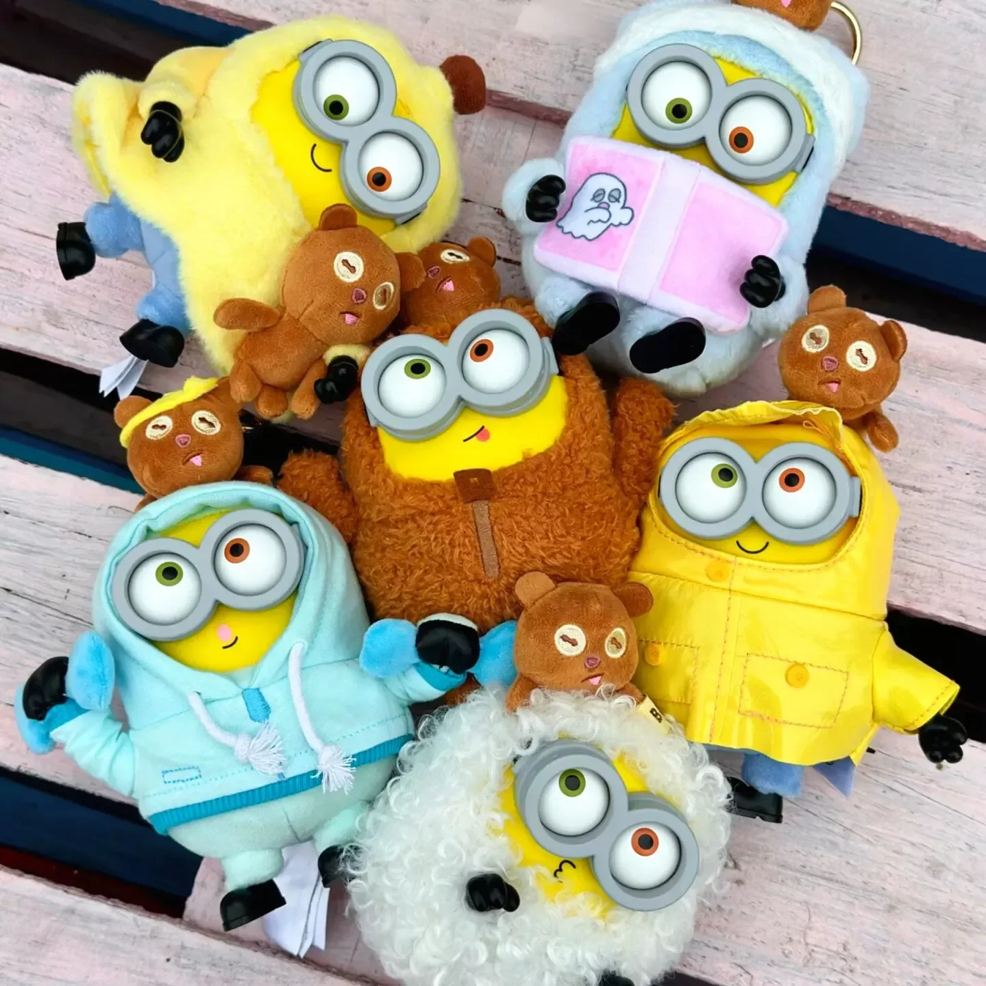 52TOYS Minions: Niedliche Plüschpuppen in Überraschungsbox, Vielseitiger Schlüsselanhänger, Dekoration für Rucksack und Tasche, Weiches Spielzeug, Geschenke – Detail 2