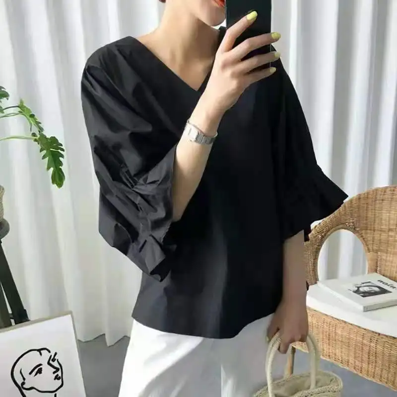 

Japanese Sle Batwing Sve V-Ne Overhead irt Pure Color Women's Summer New Lantern Sve Large Size Doll irt Versatile