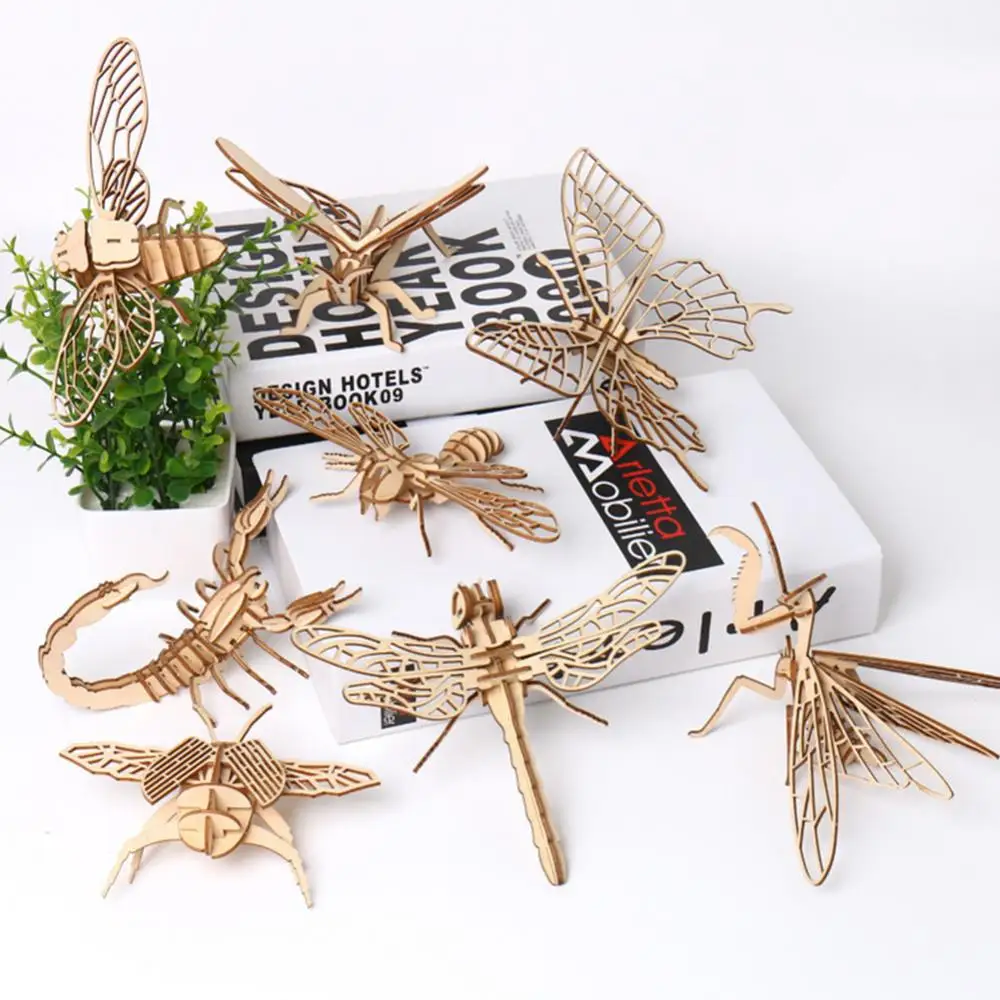 3D Wooden Insect Ornaments Wild Animal Insects Figurine Dragonfly Bee Scorpion Action Figure Insects Model DIY Assembly Crafts