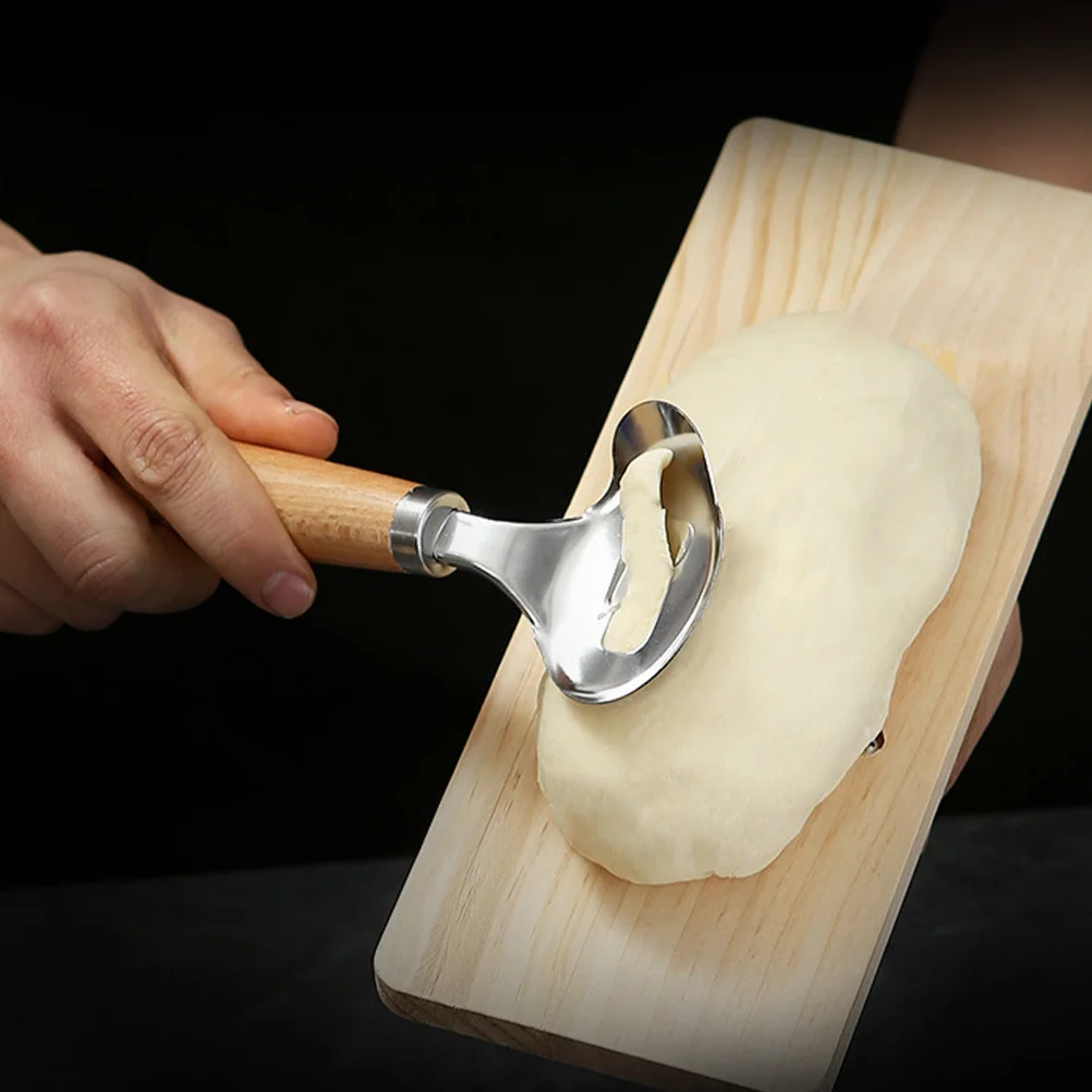 

Shaving Noodle Cutter Stainless Steel Blade Wood Handle For Home Restaurant Kitchen Use Sliced Noodles Tool Manual Pasta