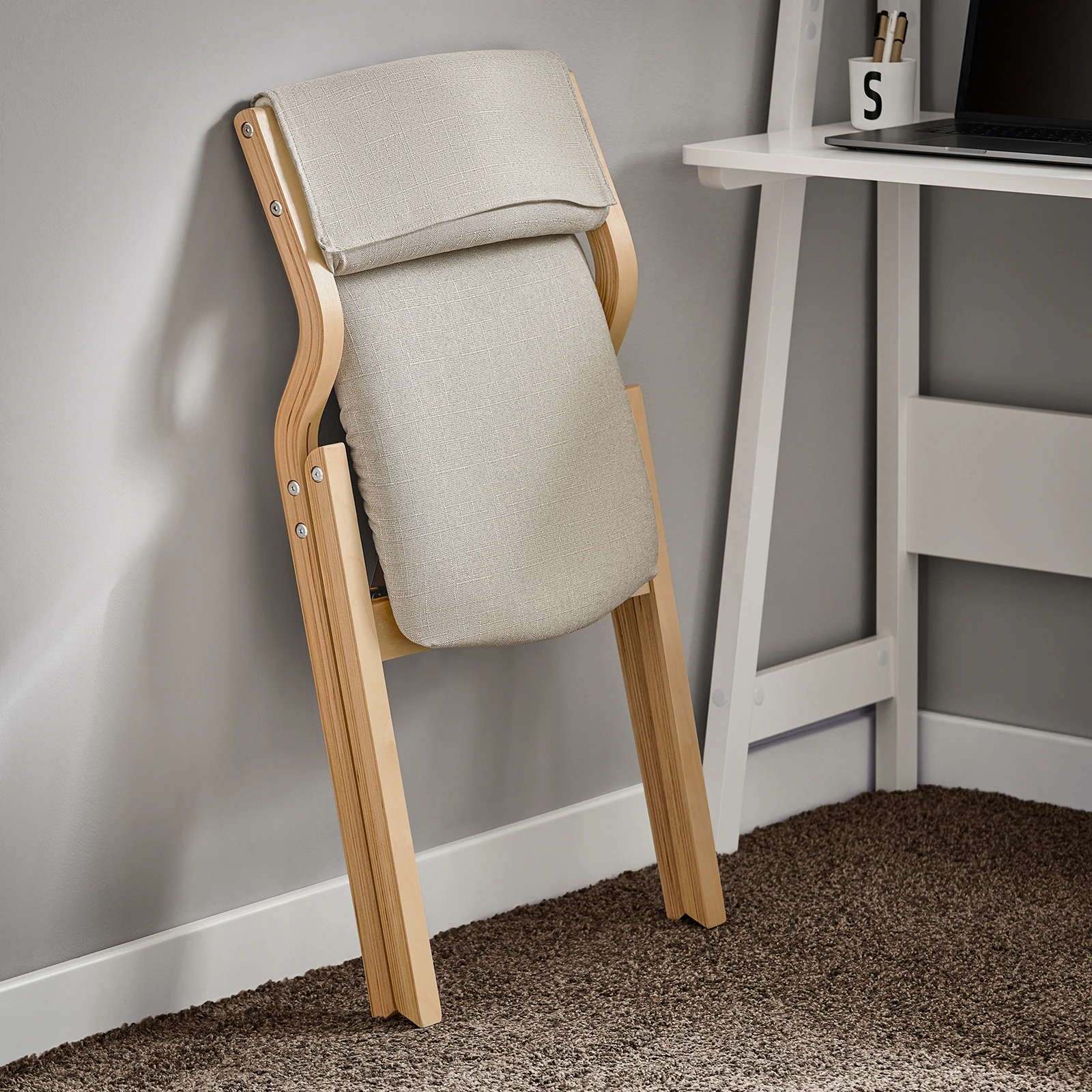 SoBuy FST40x2 Set mit 2 klappbaren Holzstühlen, ergonomische, gepolsterte Küchen- und Esszimmerstühle, Klappstuhl für Balkon und Büro – Detail 11