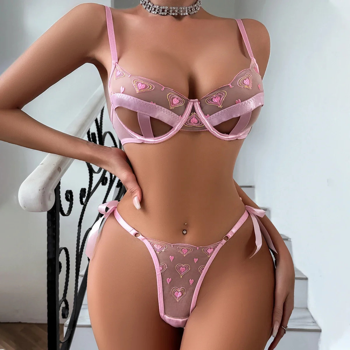 

Лидер продаж 2024, женский сексуальный кружевной прозрачный бюстгальтер, сетчатый комплект с бюстгальтером, розовый прозрачный бюстгальтер в форме сердца с вышивкой для девочек, комплект из двух пирогов