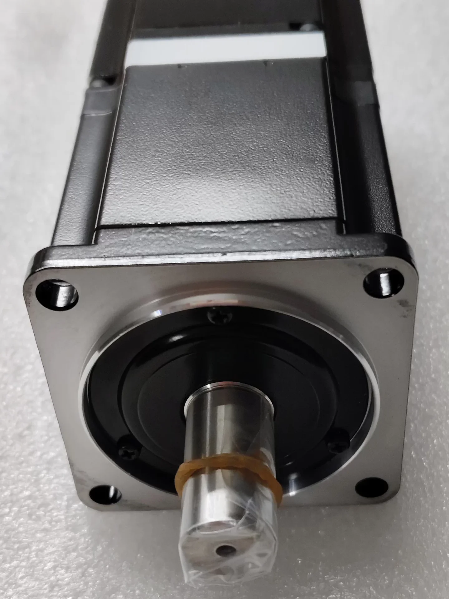 SGMAS 04A2A4C Brand New Servo Motor Original Genuine，SGMAS-04A2A4C，Fast shipping