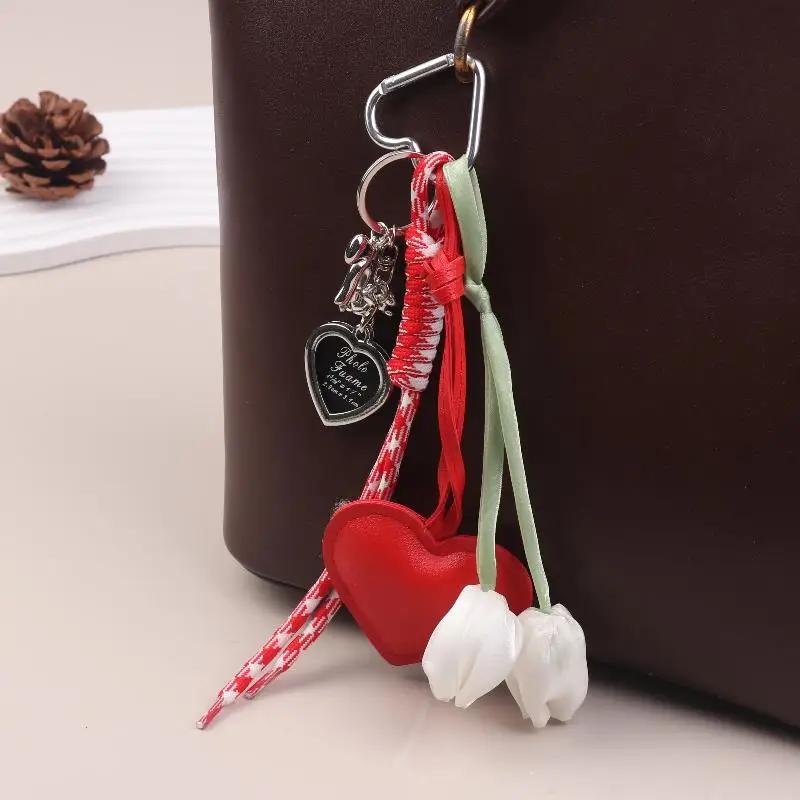 

Sweet Tulip Leather Heart Lanyard Keychain Ins Style Braided Rope Key Holder Versatile Bag Pendant Decoration Gifts