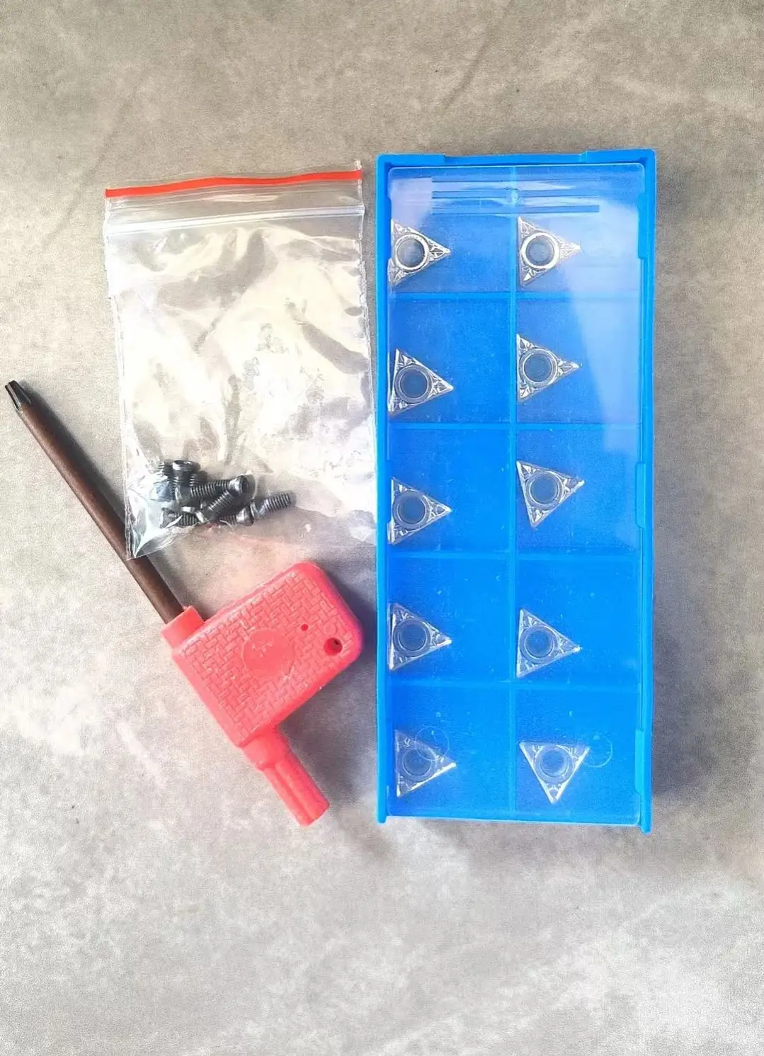 

BIT(THREE SIDE) of AM8700 car DISC Lathe Drive machine 10pcs/lot+ one screwdriver as gift cutting tips