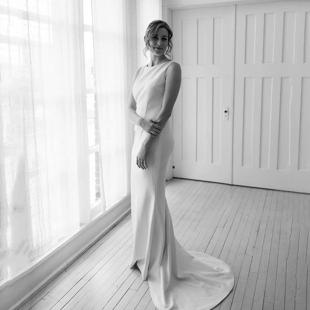 

Civil Long Sleeve Mermaid Wedding Dress Customized 2025 Backless Sweep Train Brides Dress Scoop Neck Plain Simple Bridal Gown
