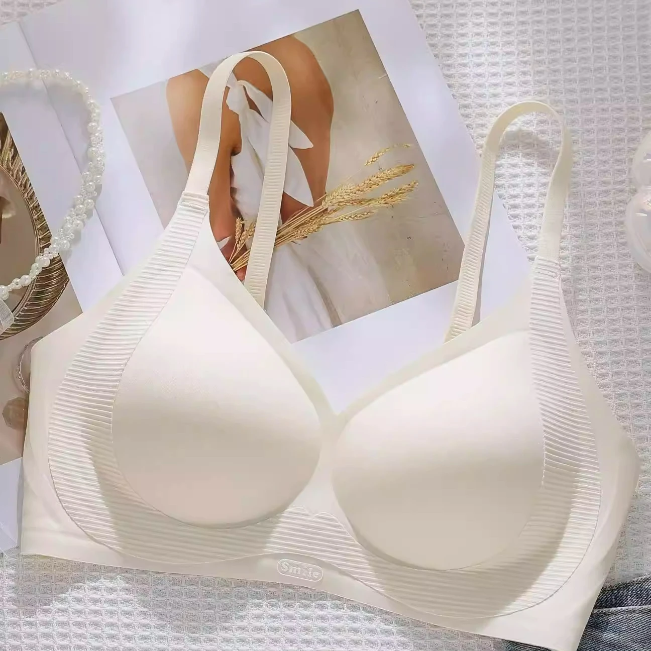 KUCLUT New Summer Bras for Wom - T Shirt Bra Seamless recension och pris