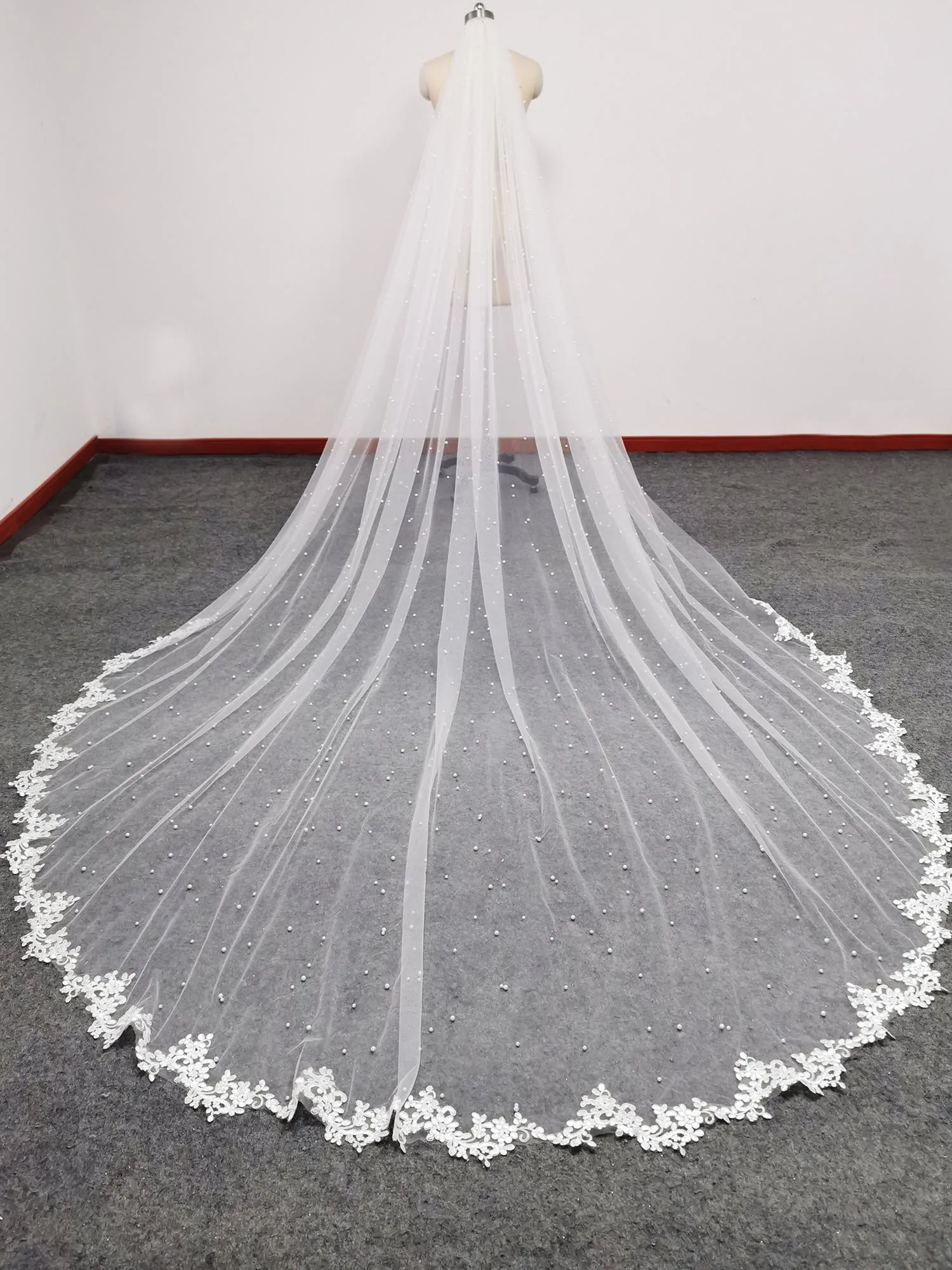 

Customized 3 Meters Wide Pearls Veil with Partial Lace 3.5 M Long Single Tier Ivory Bridal Veil with Comb 3.5*3m Pearl Veil